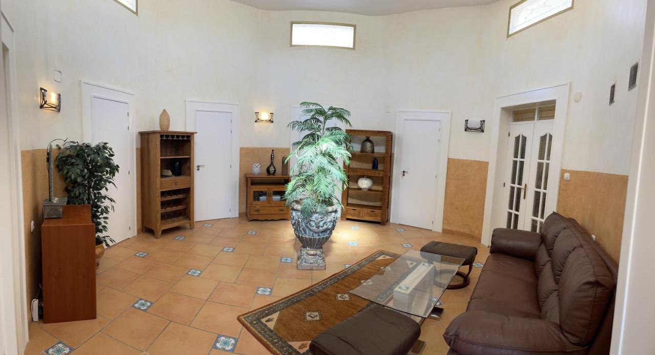 Anna'S Garden Bed & Breakfast Torrevieja Exterior photo