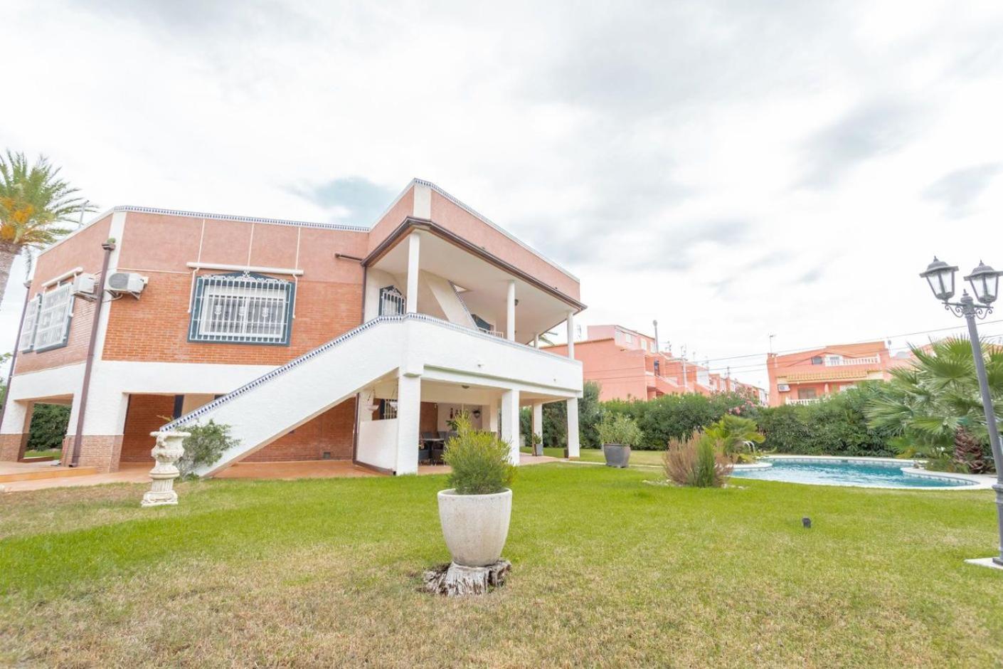 Anna'S Garden Bed & Breakfast Torrevieja Exterior photo