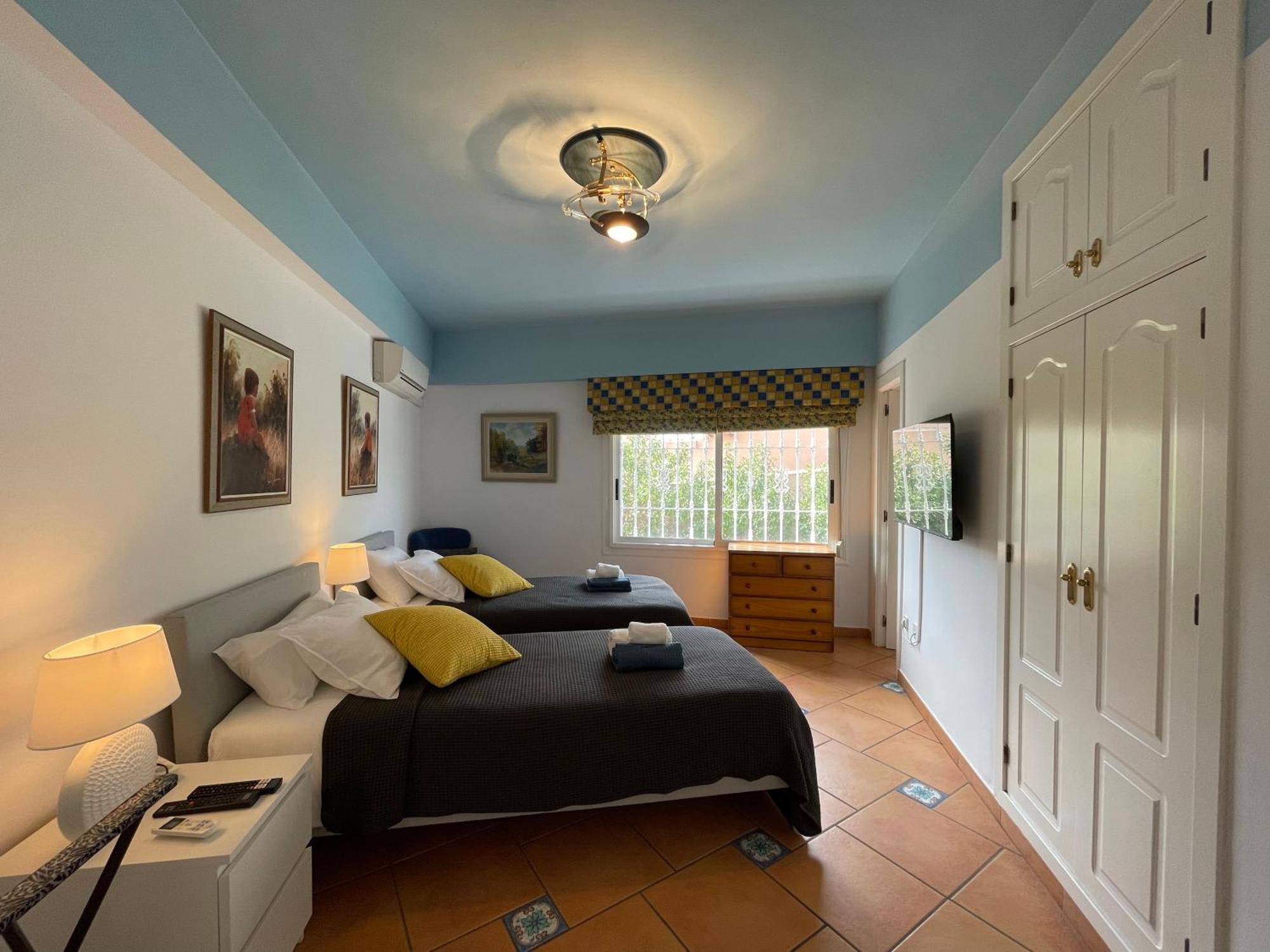 Anna'S Garden Bed & Breakfast Torrevieja Room photo