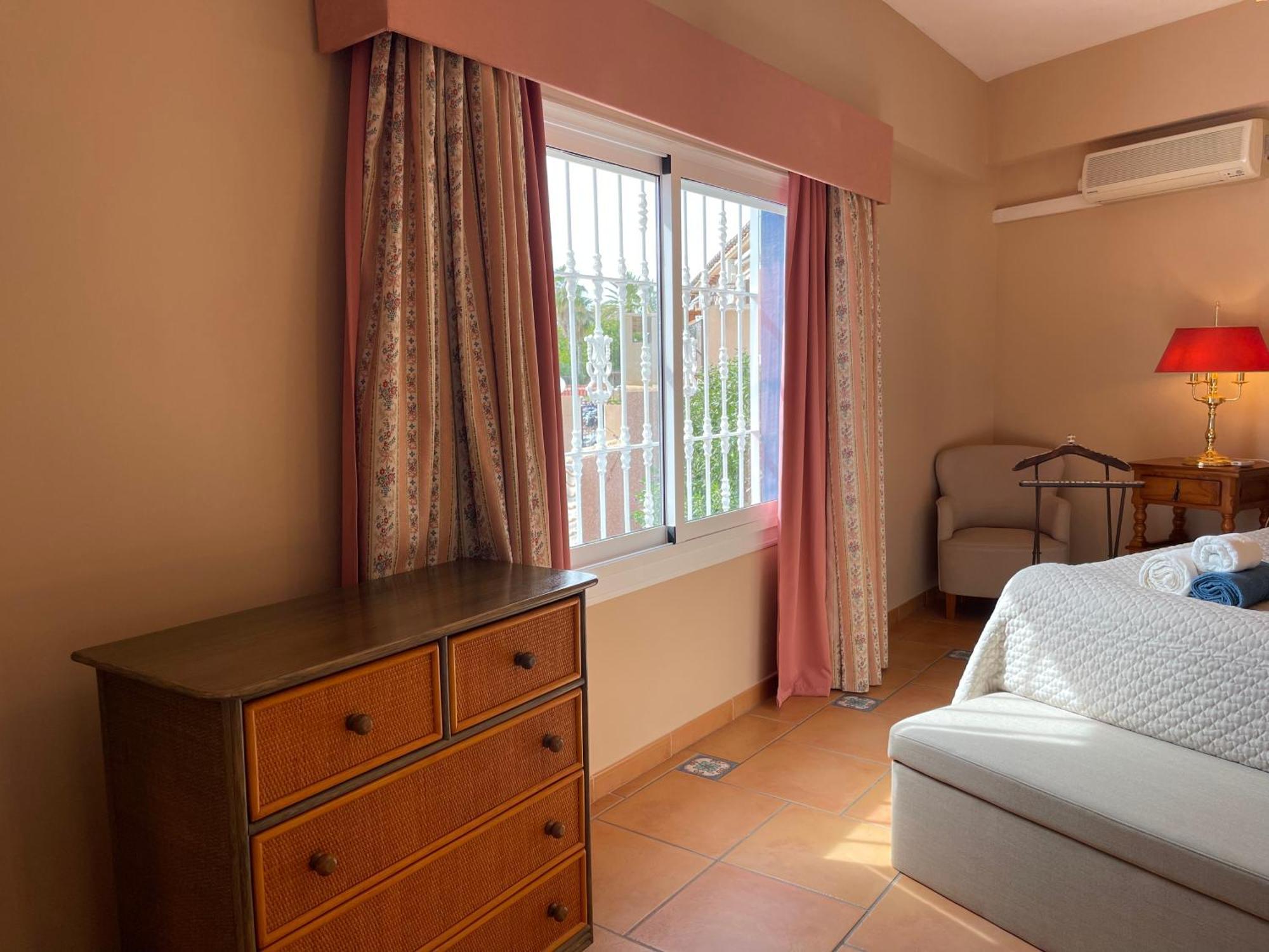 Anna'S Garden Bed & Breakfast Torrevieja Room photo