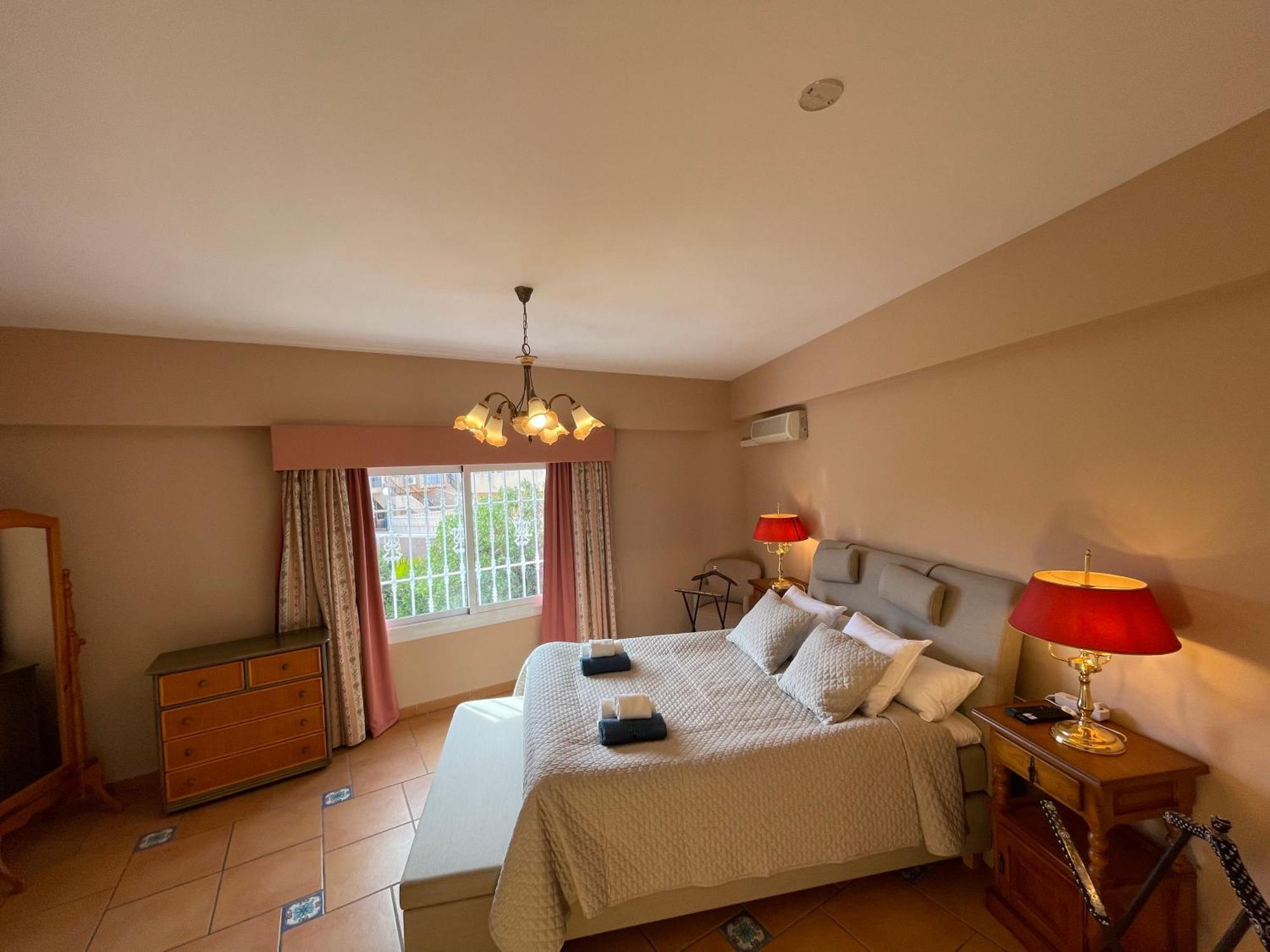 Anna'S Garden Bed & Breakfast Torrevieja Room photo